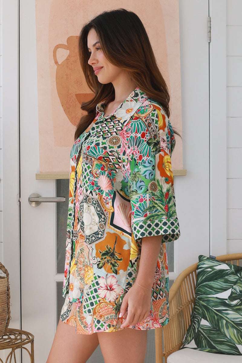 Amira Top-2